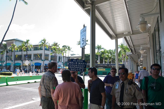 20091031_145137 D3.jpg - Walmart shuttle bus takes cruise passangers to store